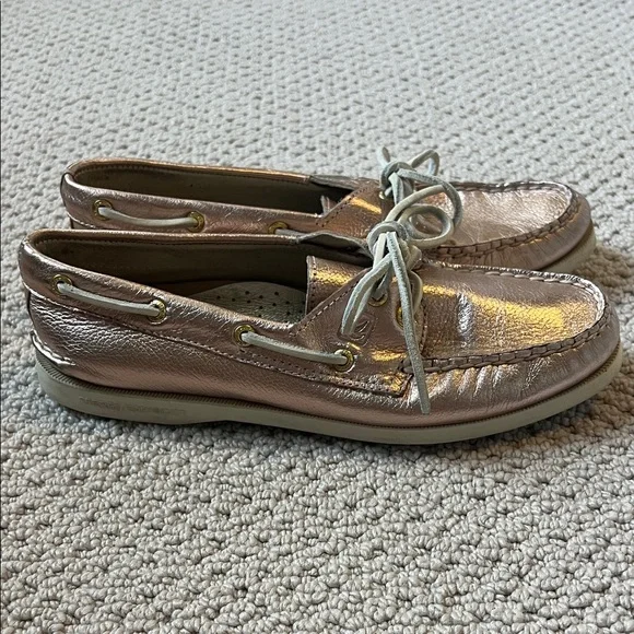 Metallic light pink Sperry Boat Shoes - Picture 2 of 7